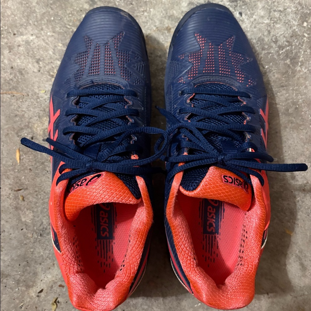 ASICS tennis shoes